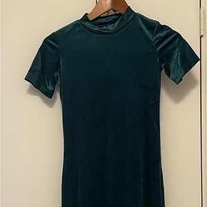 Zara Hunter Green Velvet dress, small, approx 40” length, beautiful and elegant!